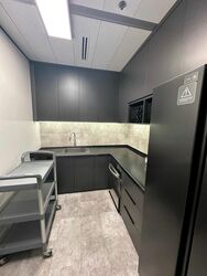 Gateway East (D7), Office #455455181
